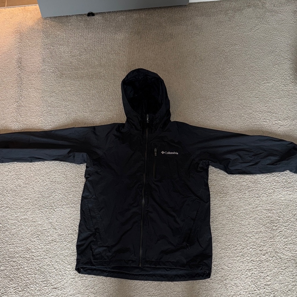Columbia Men’s Black Hooded Raincoat